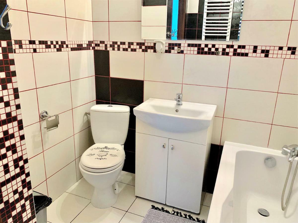 2-Room Apartment Nowy Dwór Mazowiecki エクステリア 写真